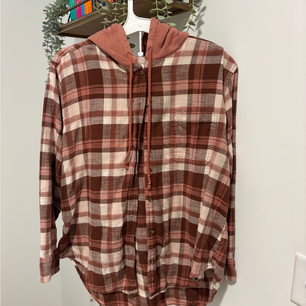American Eagle Outfitters Rust and Cream Hooded Flannel